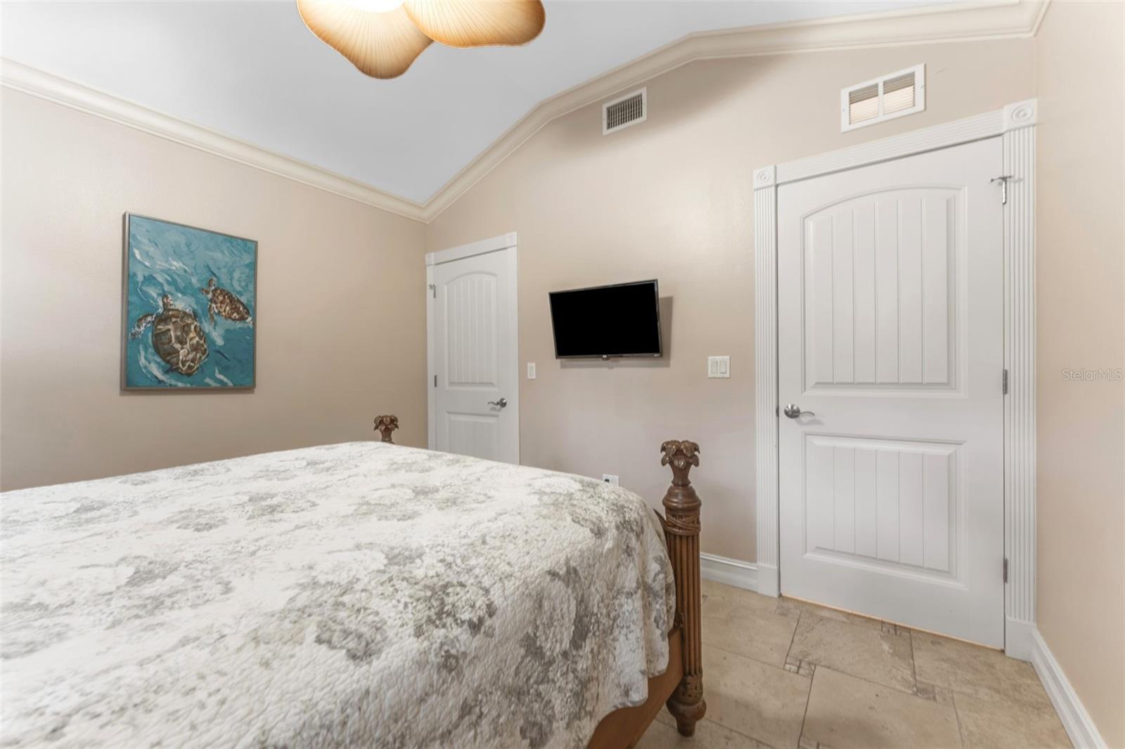 201 54th St Property Photo 21