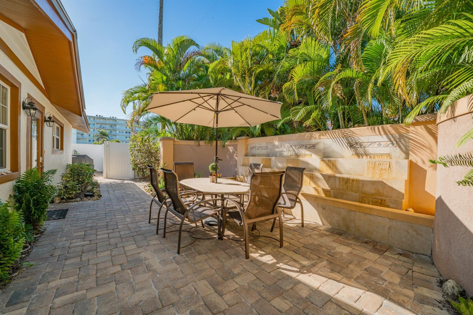201 54th St Property Photo 44
