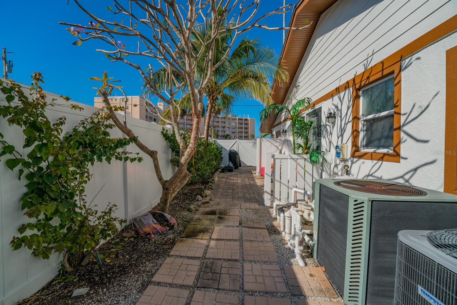 201 54th St Property Photo 49