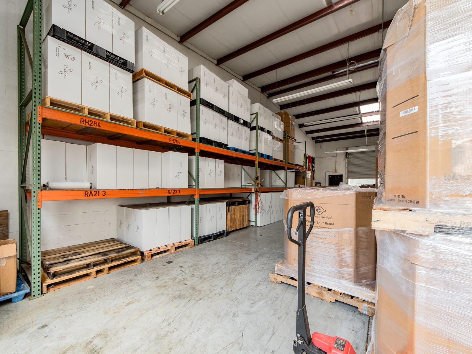 TB8480832 Property Photo 10