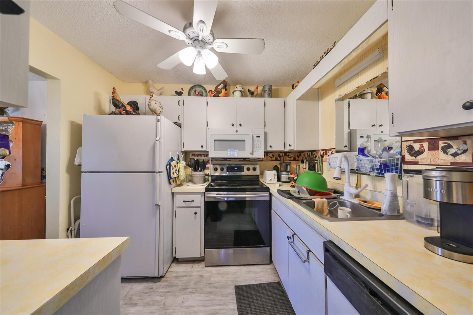 1901 Canterbury Ln #19 Property Photo 15