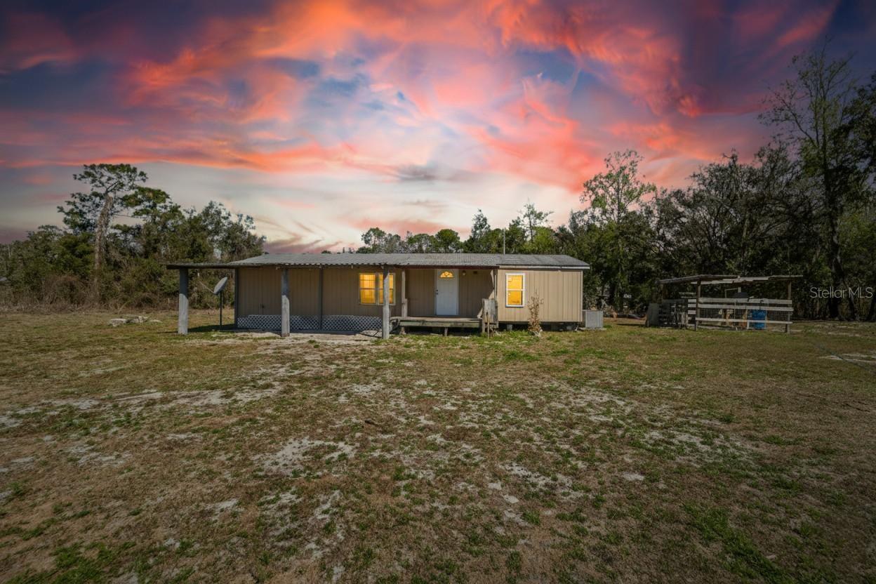 35238 Manuel St Property Photo 5