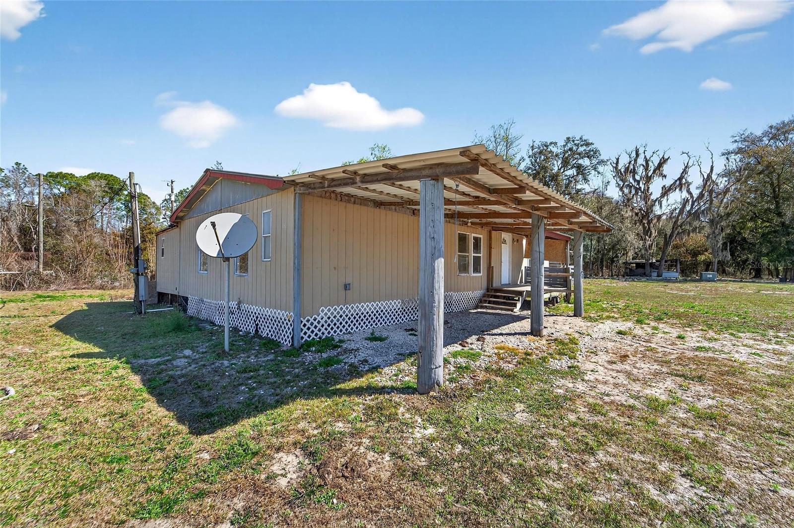 35238 Manuel St Property Photo 6