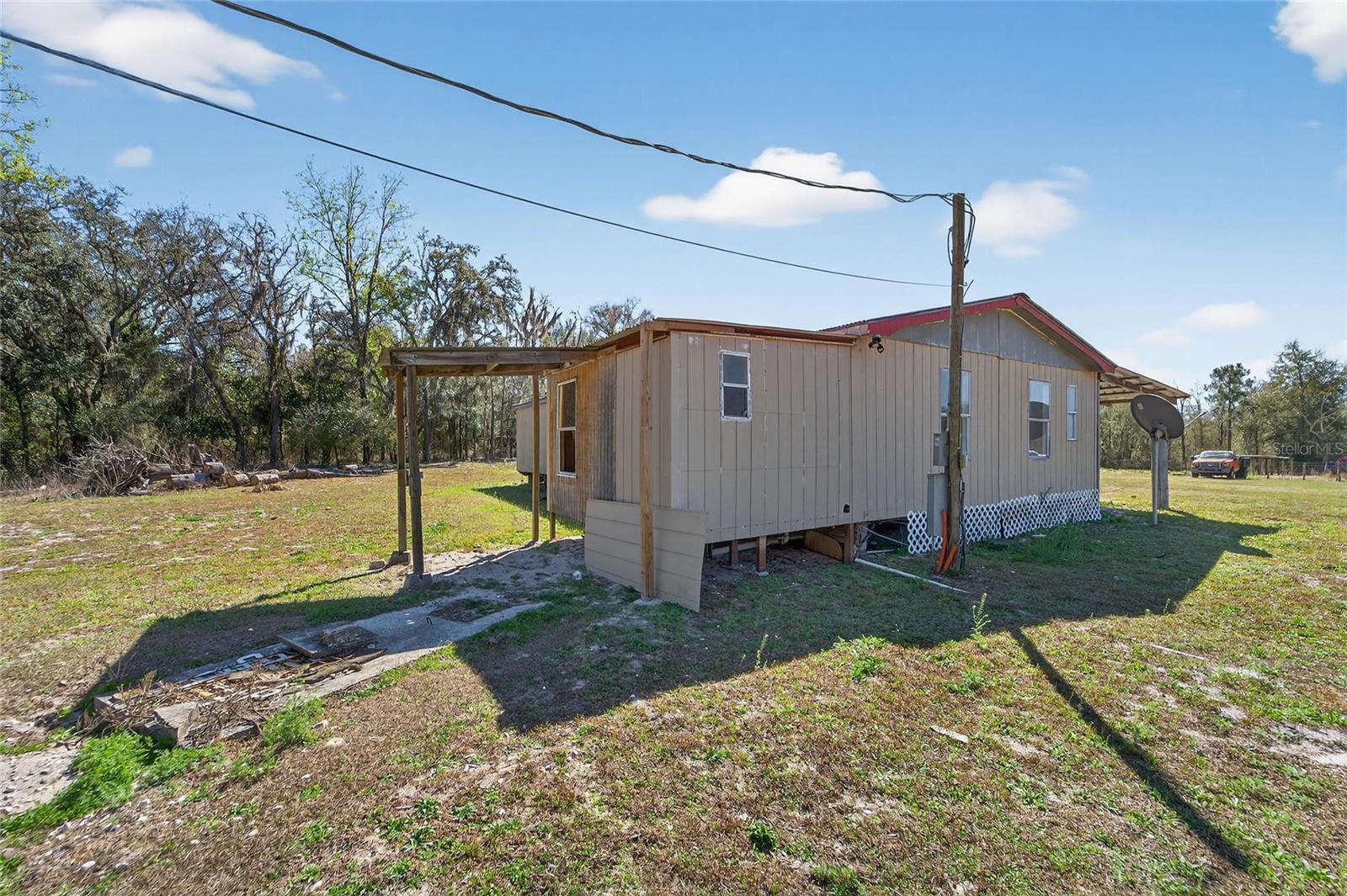 35238 Manuel St Property Photo 7