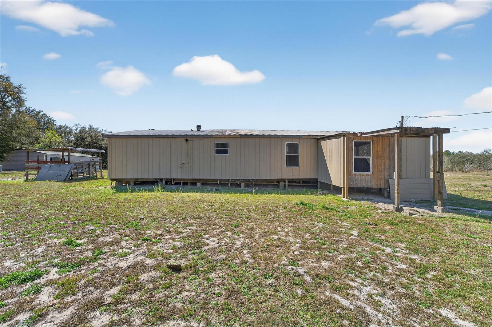 35238 Manuel St Property Photo 8