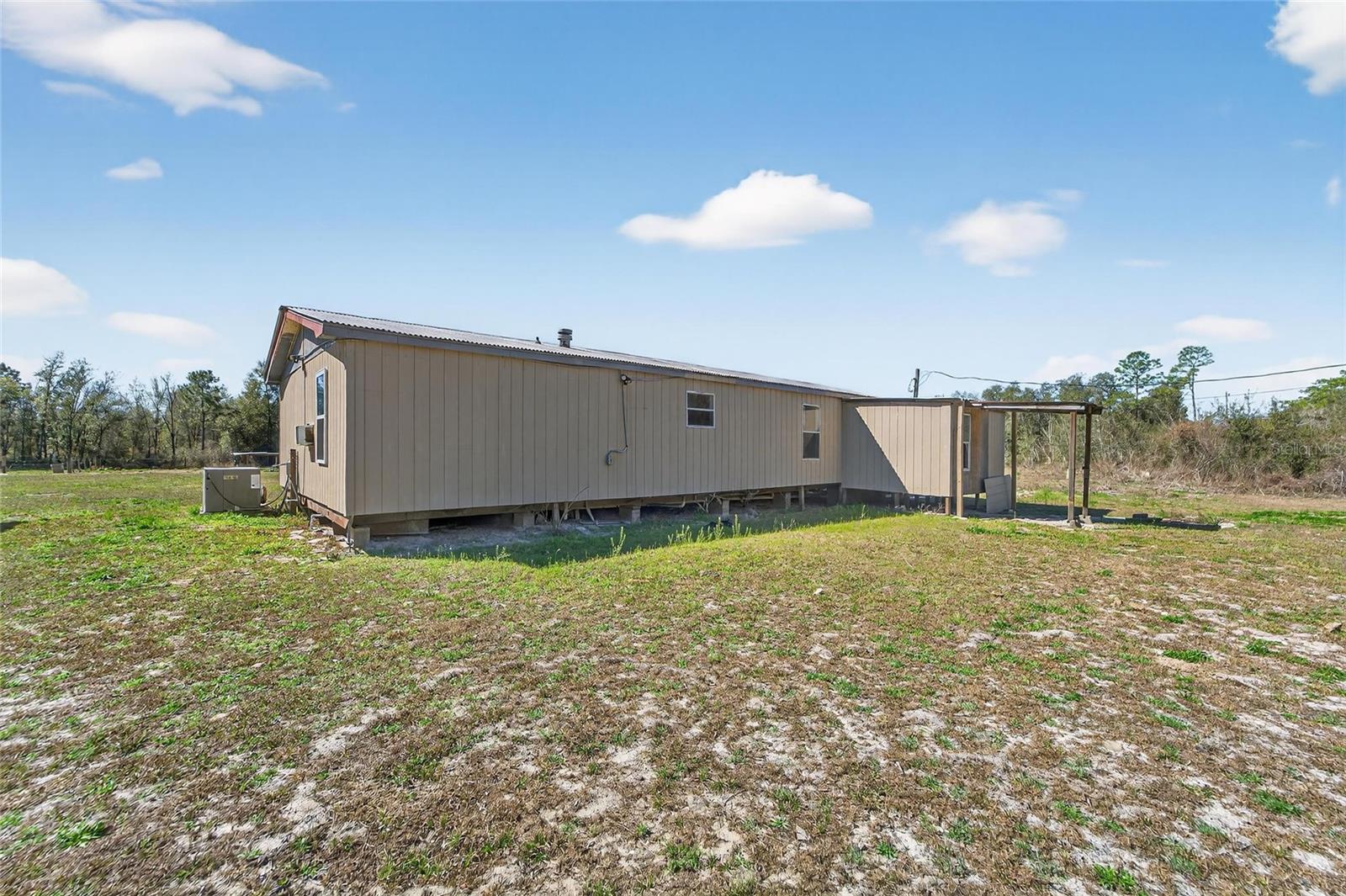 35238 Manuel St Property Photo 9