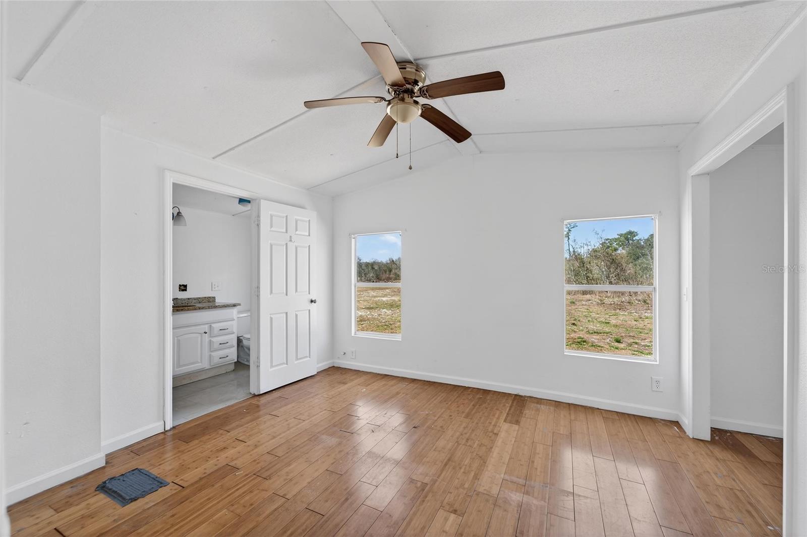 35238 Manuel St Property Photo 28