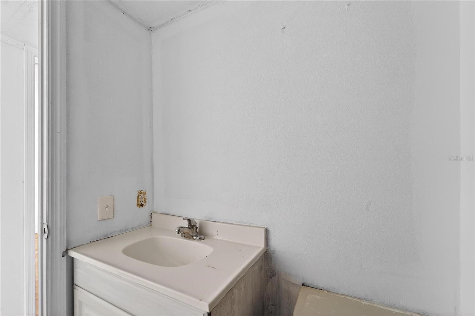 35238 Manuel St Property Photo 43