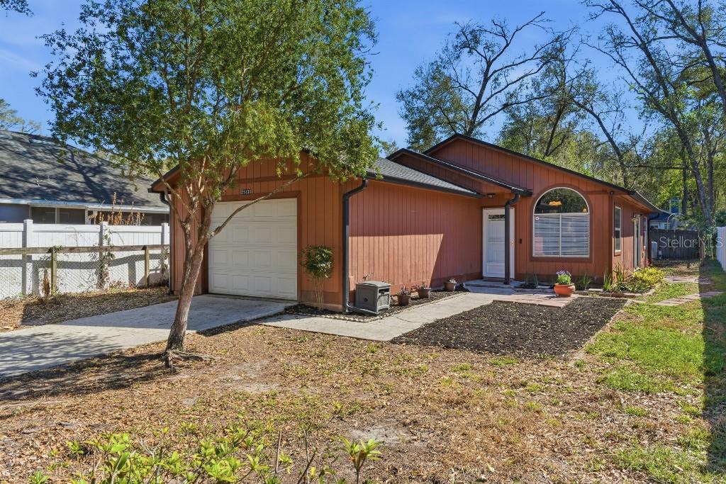 25130 ENSLEY RD Property Photo 1