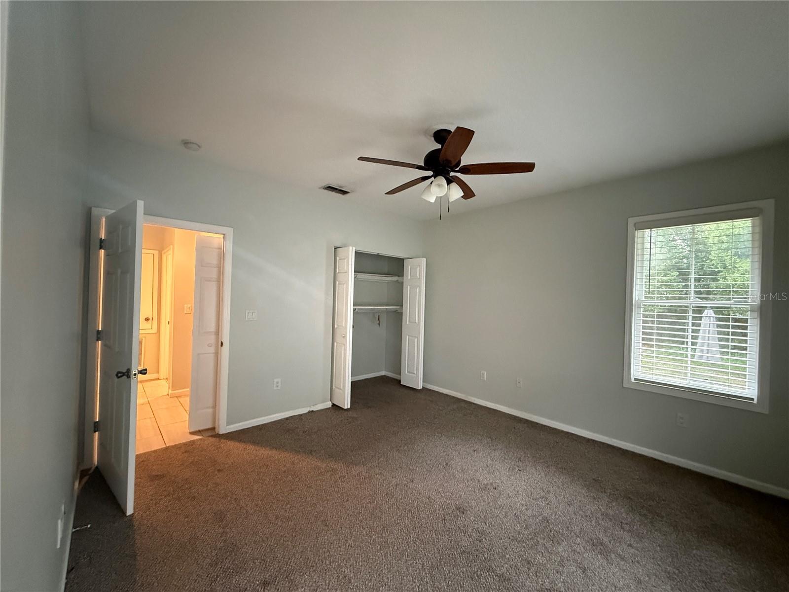 325 W Jean St Property Photo 4