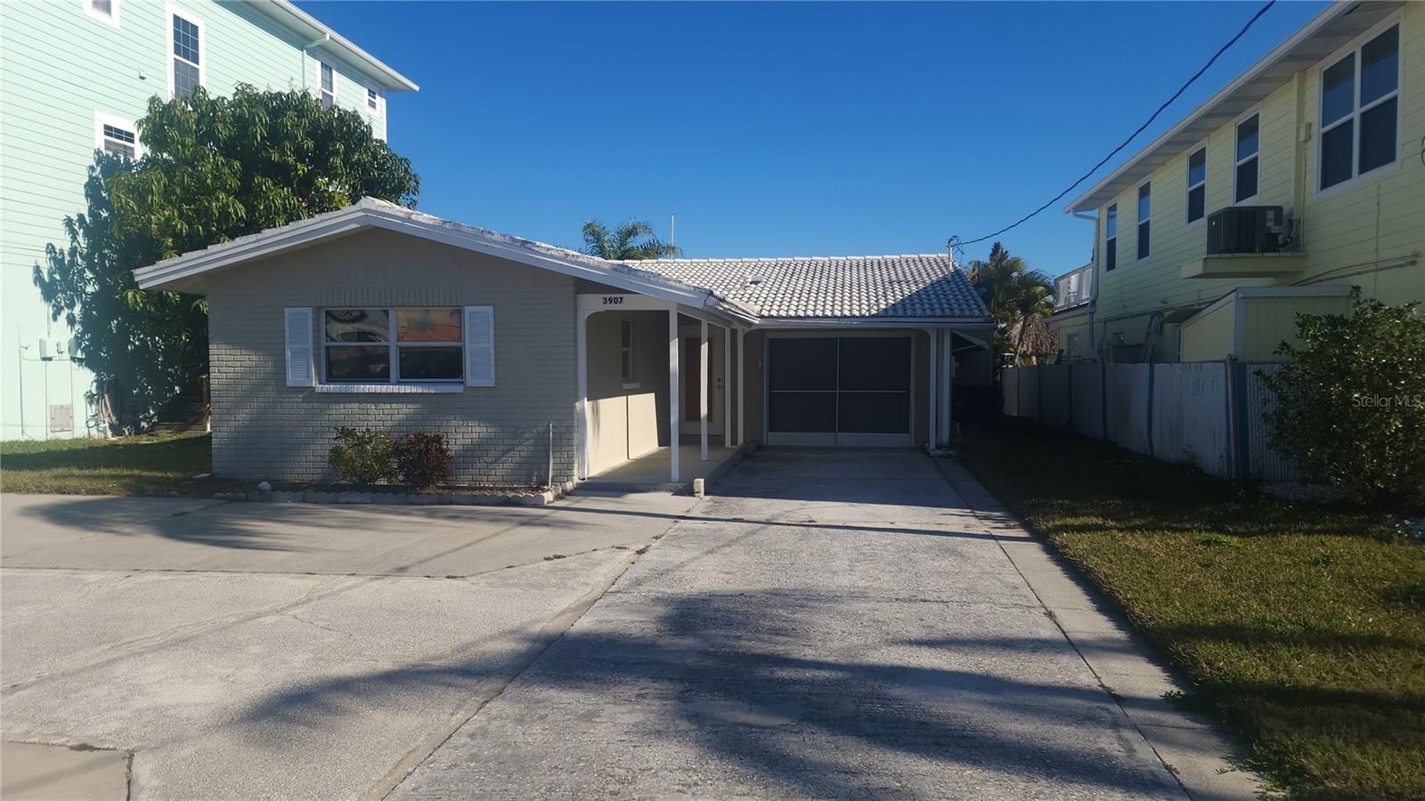 3907 FLORAMAR TER