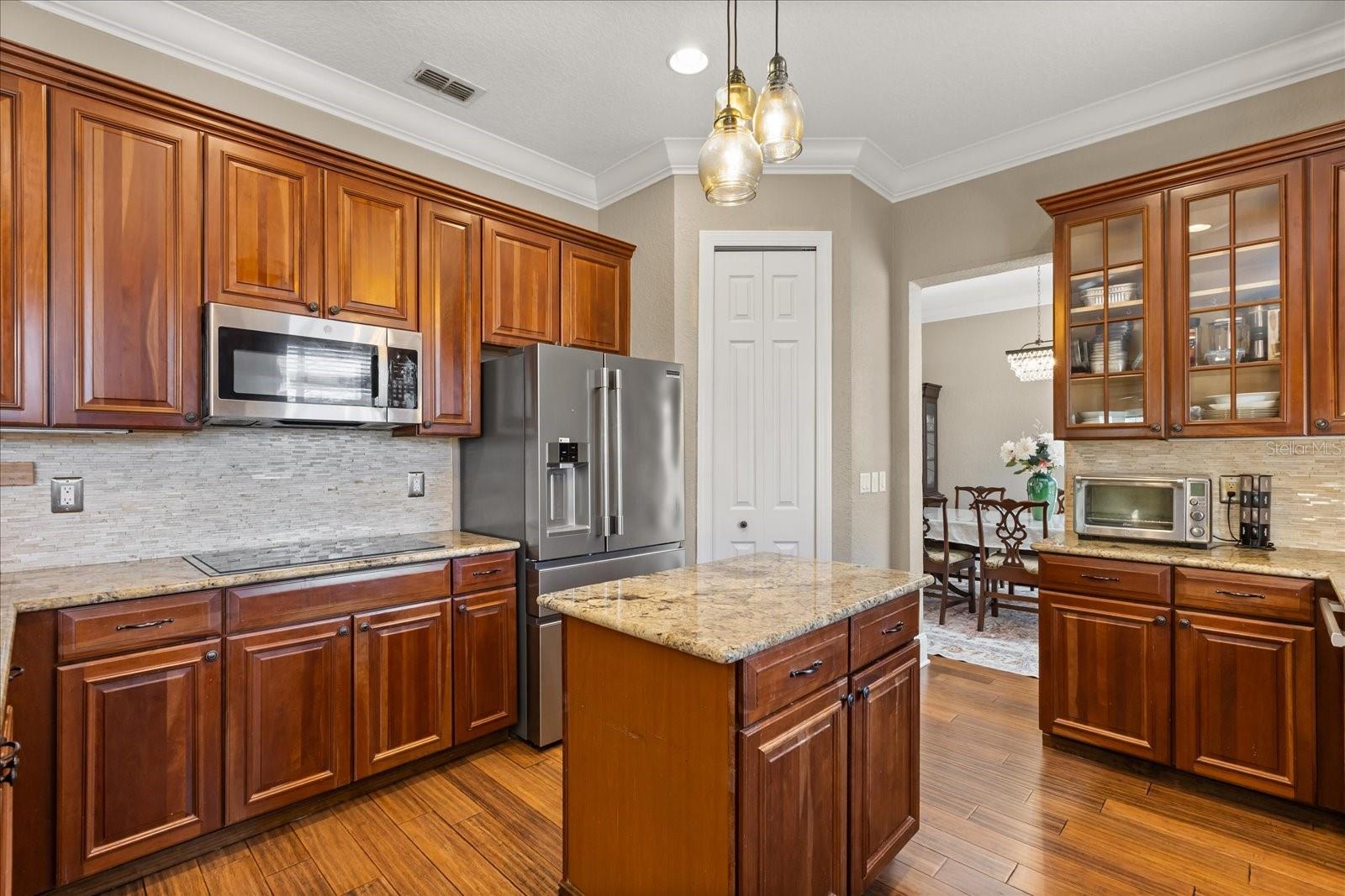 2450 Dahlgren Way Property Photo 17