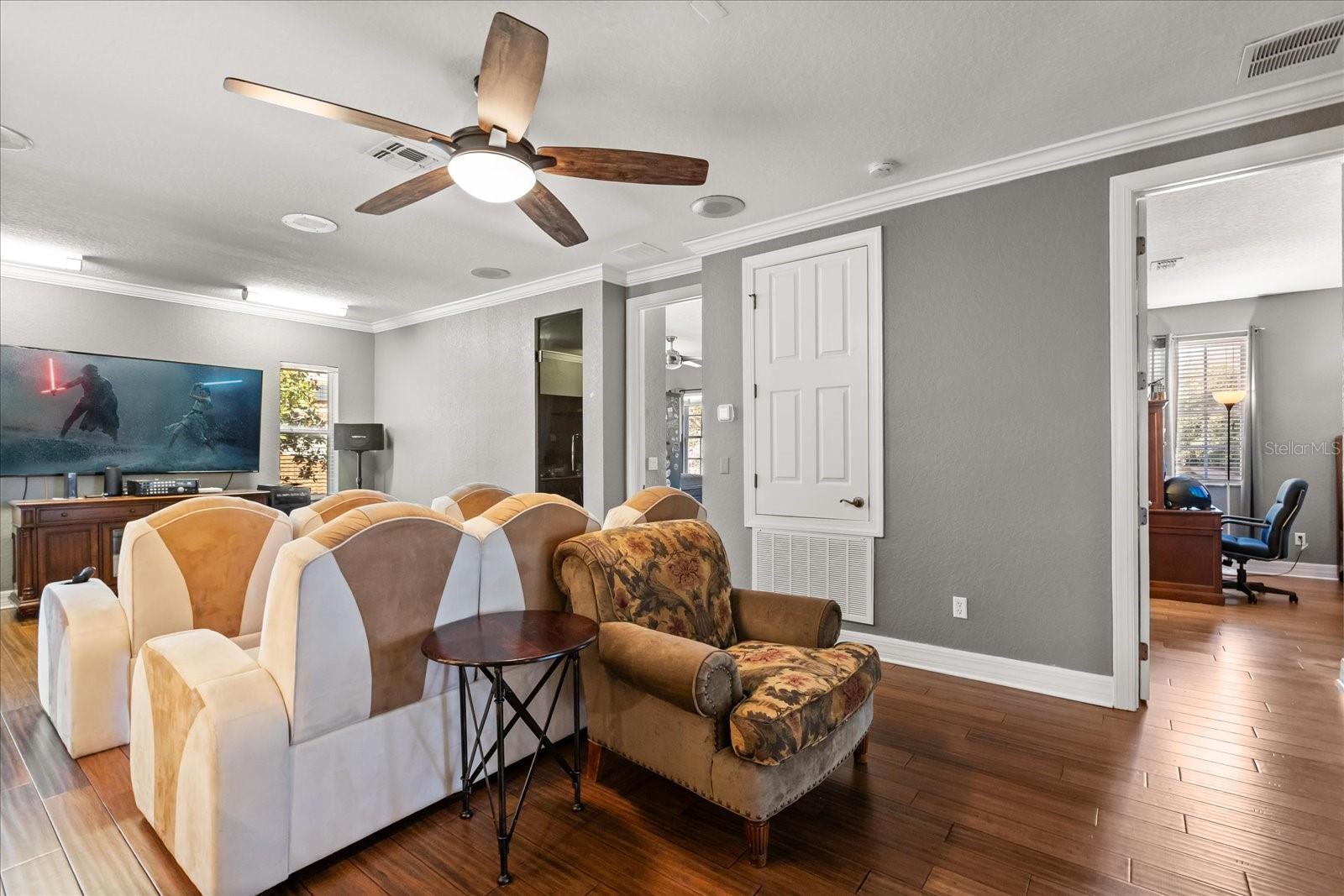2450 Dahlgren Way Property Photo 20