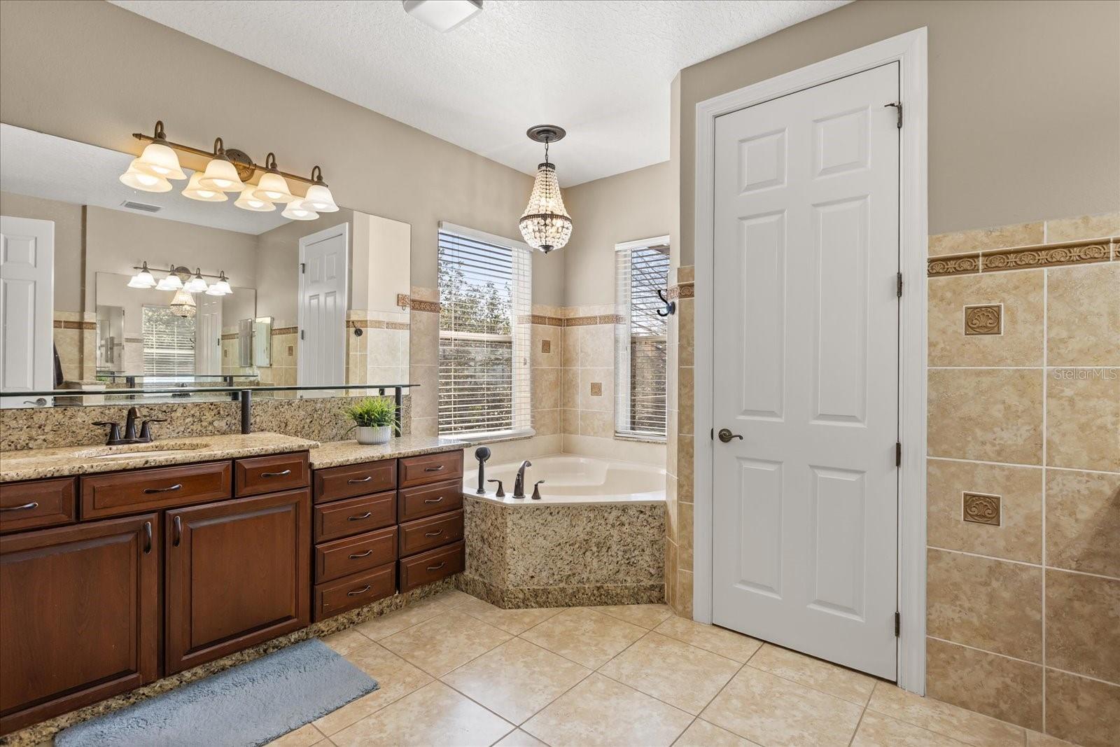 2450 Dahlgren Way Property Photo 34
