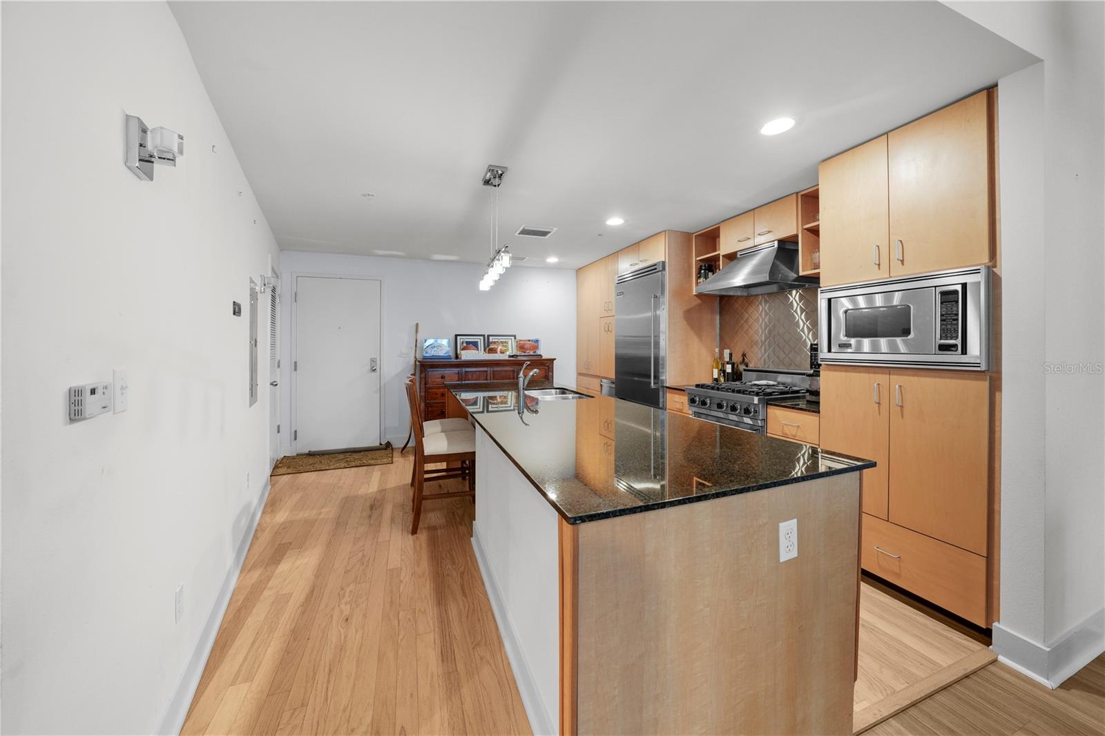 1120 E Kennedy Blvd #827 Property Photo 6