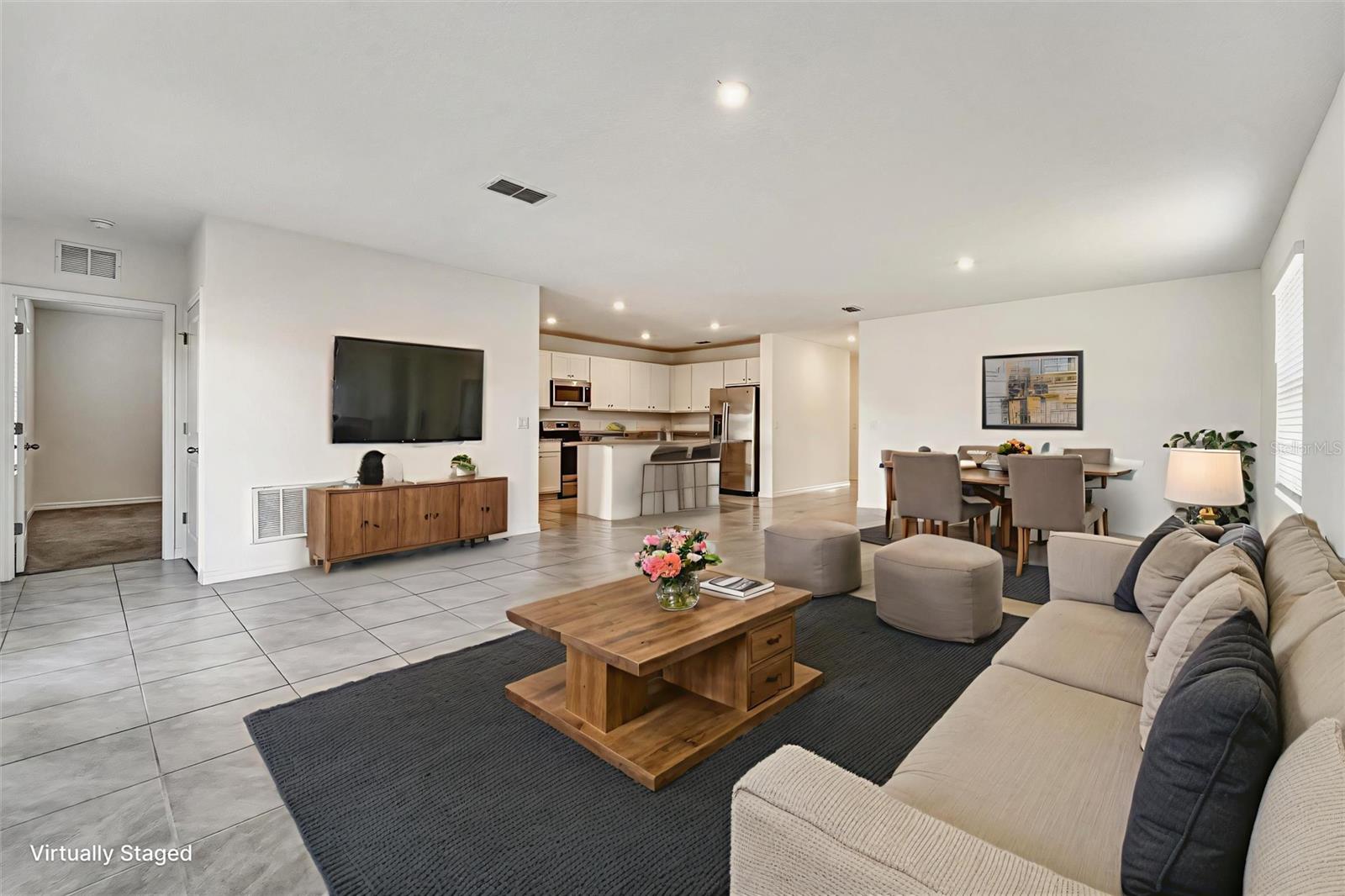 6785 Branham Mill Ct Property Photo 7