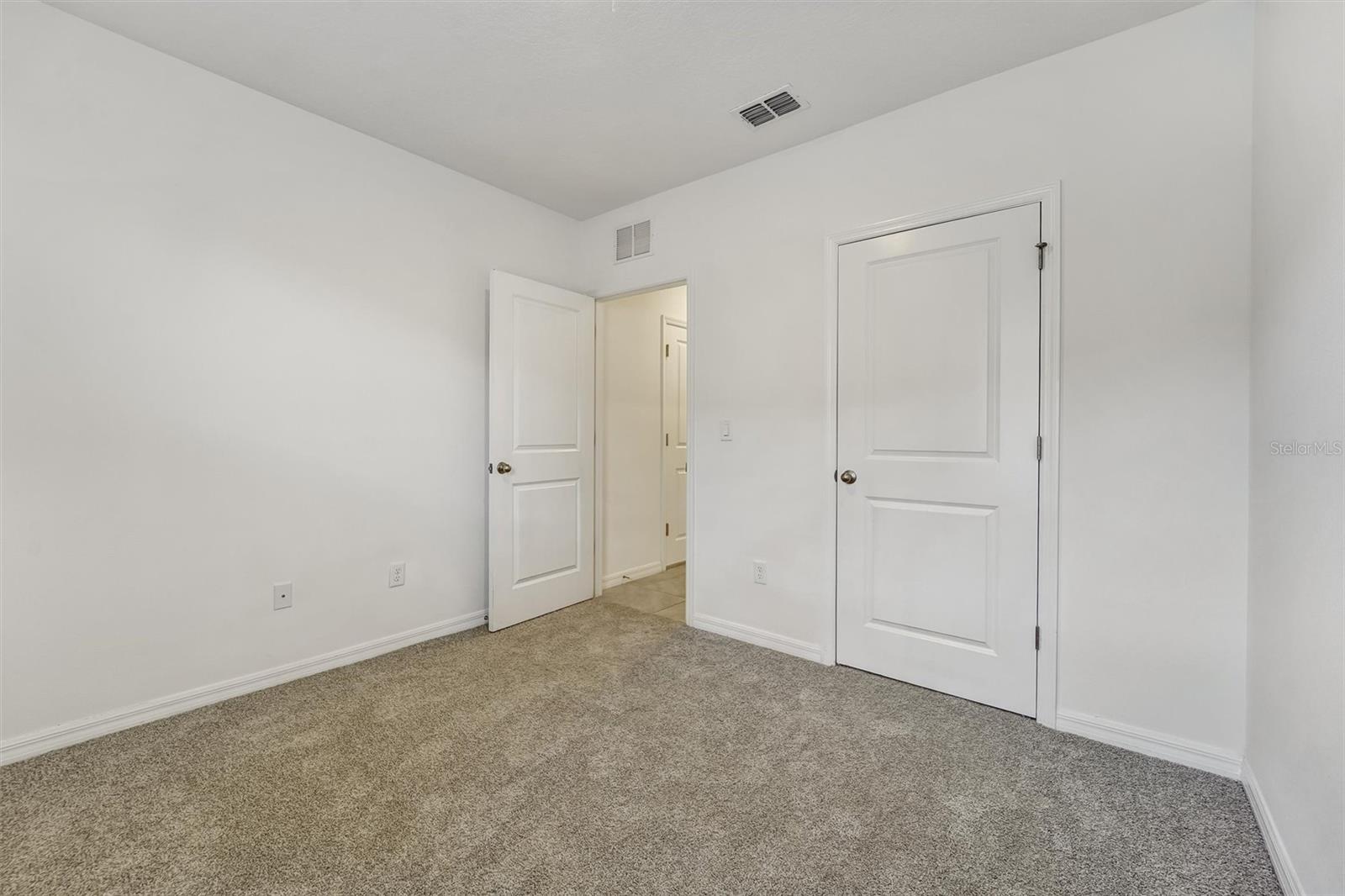 6785 Branham Mill Ct Property Photo 16