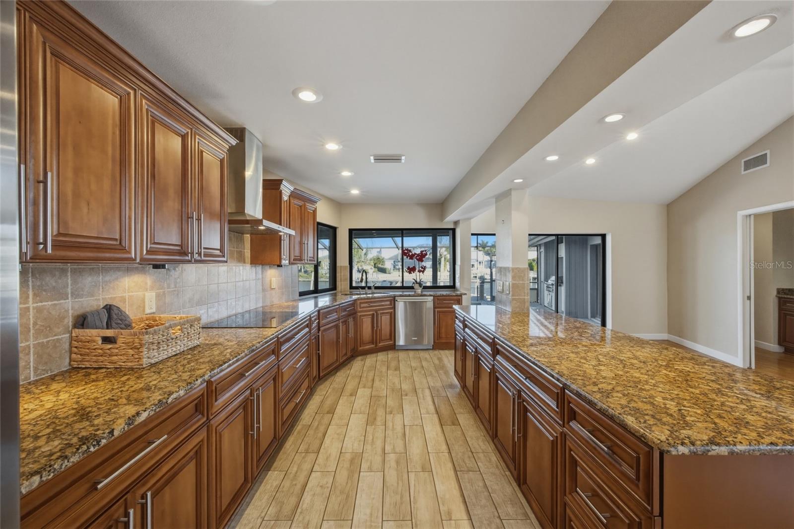 4157 Saltwater Blvd Property Photo 9