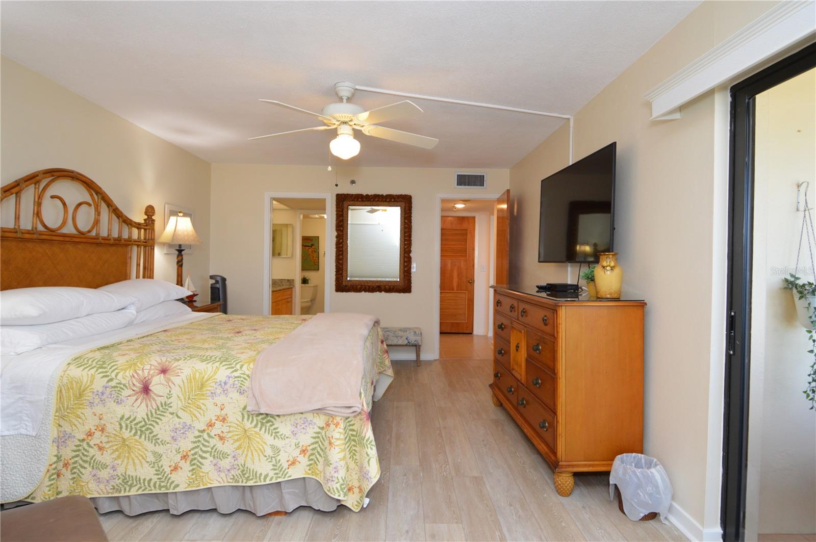 900 Gulf Blvd #907 Property Photo 38