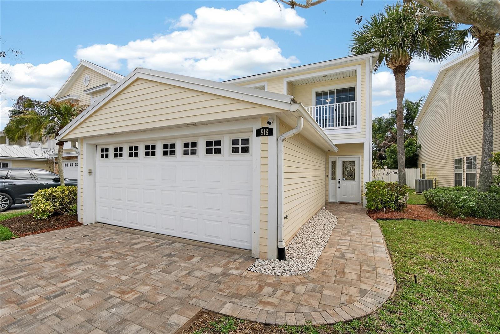 918 Woodbridge Ct Property Photo 1