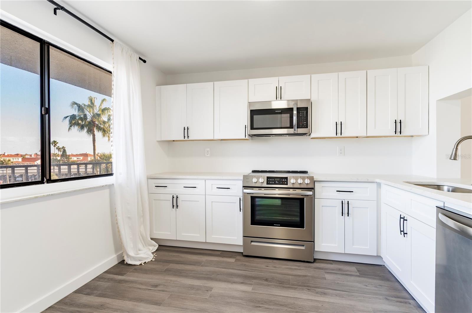1591 Gulf Blvd #203s Property Photo 7