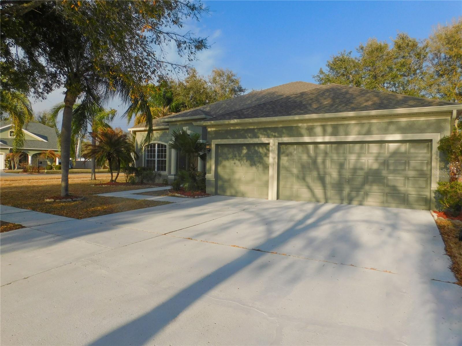 12902 Cattail Shore Ln Property Photo 3