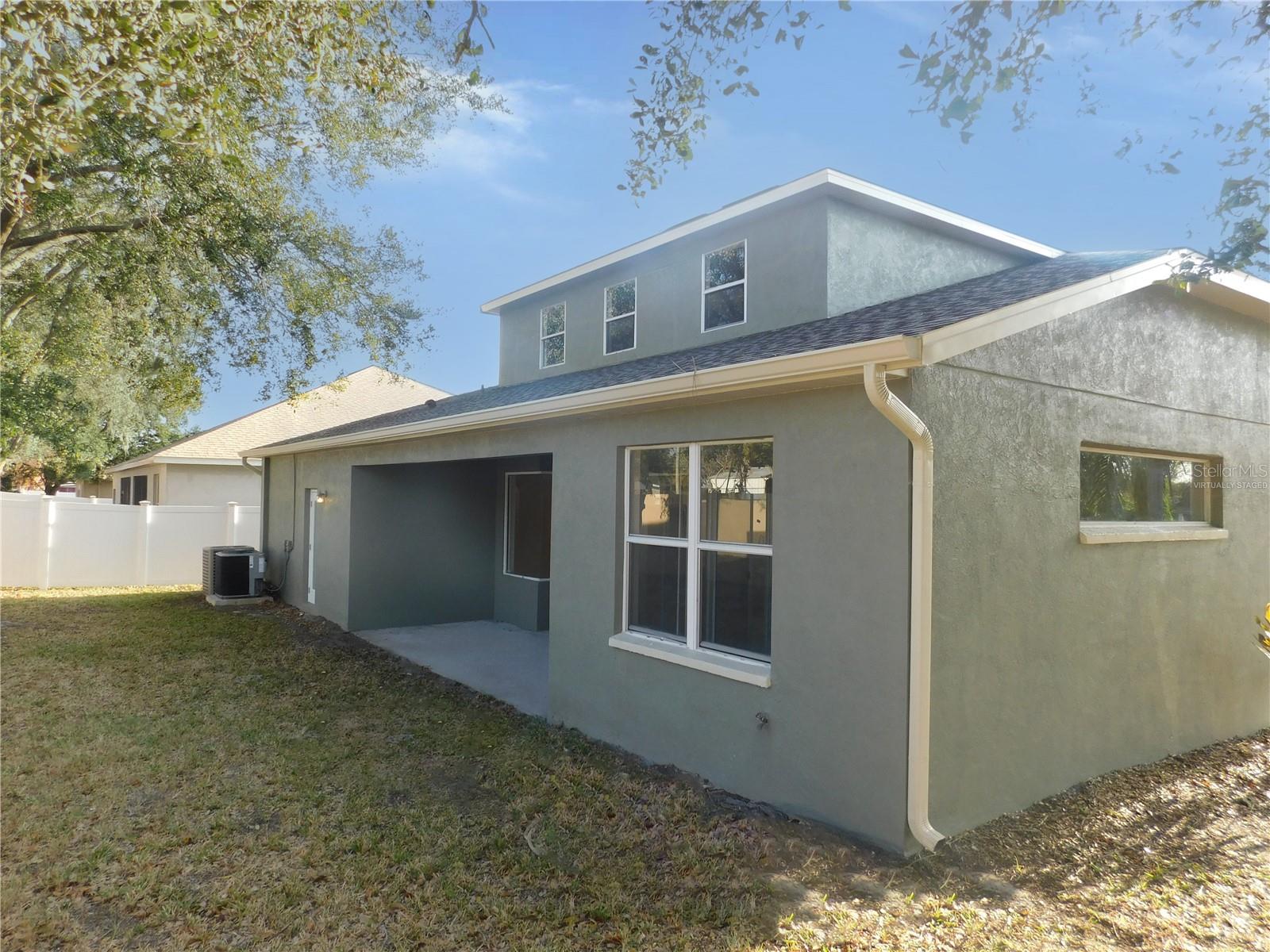 12902 Cattail Shore Ln Property Photo 4