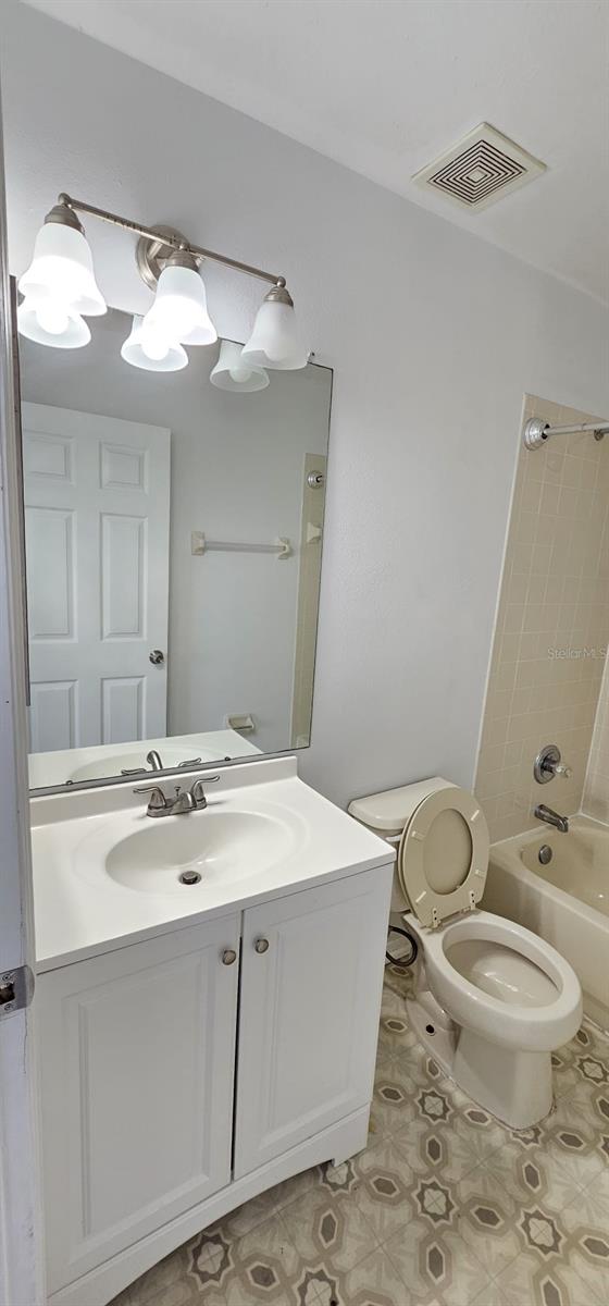 641 Kensington Lake Cir Property Photo 16