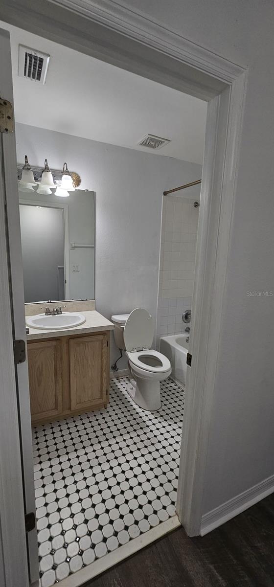 641 Kensington Lake Cir Property Photo 21
