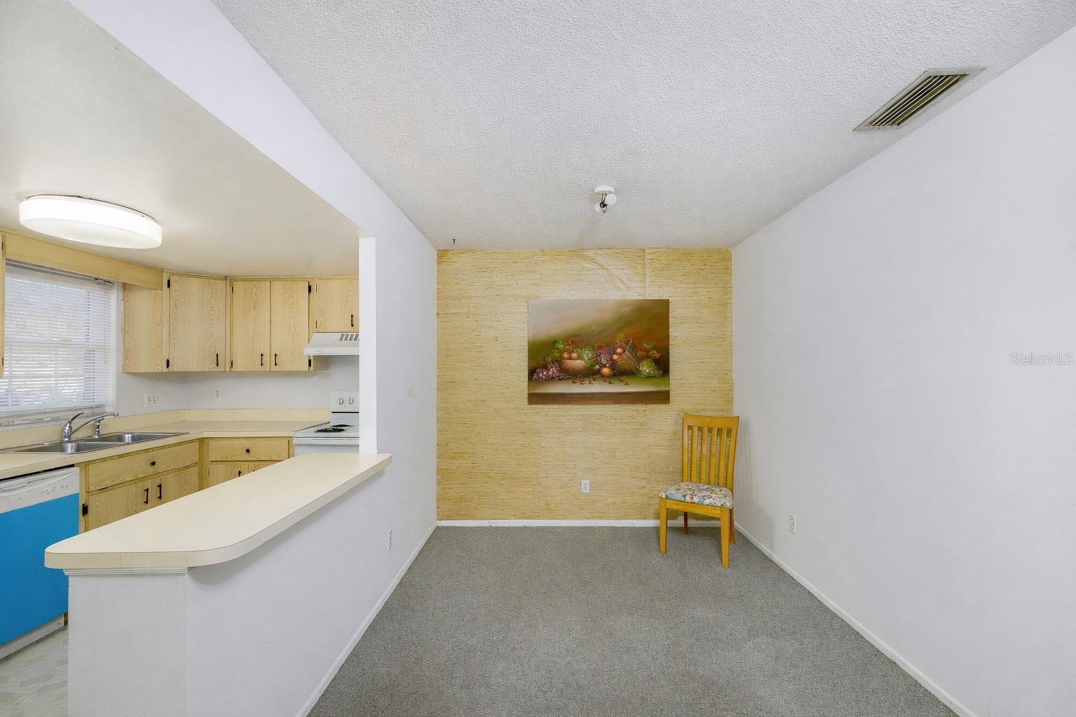 1143 85th Ter N #d Property Photo 8
