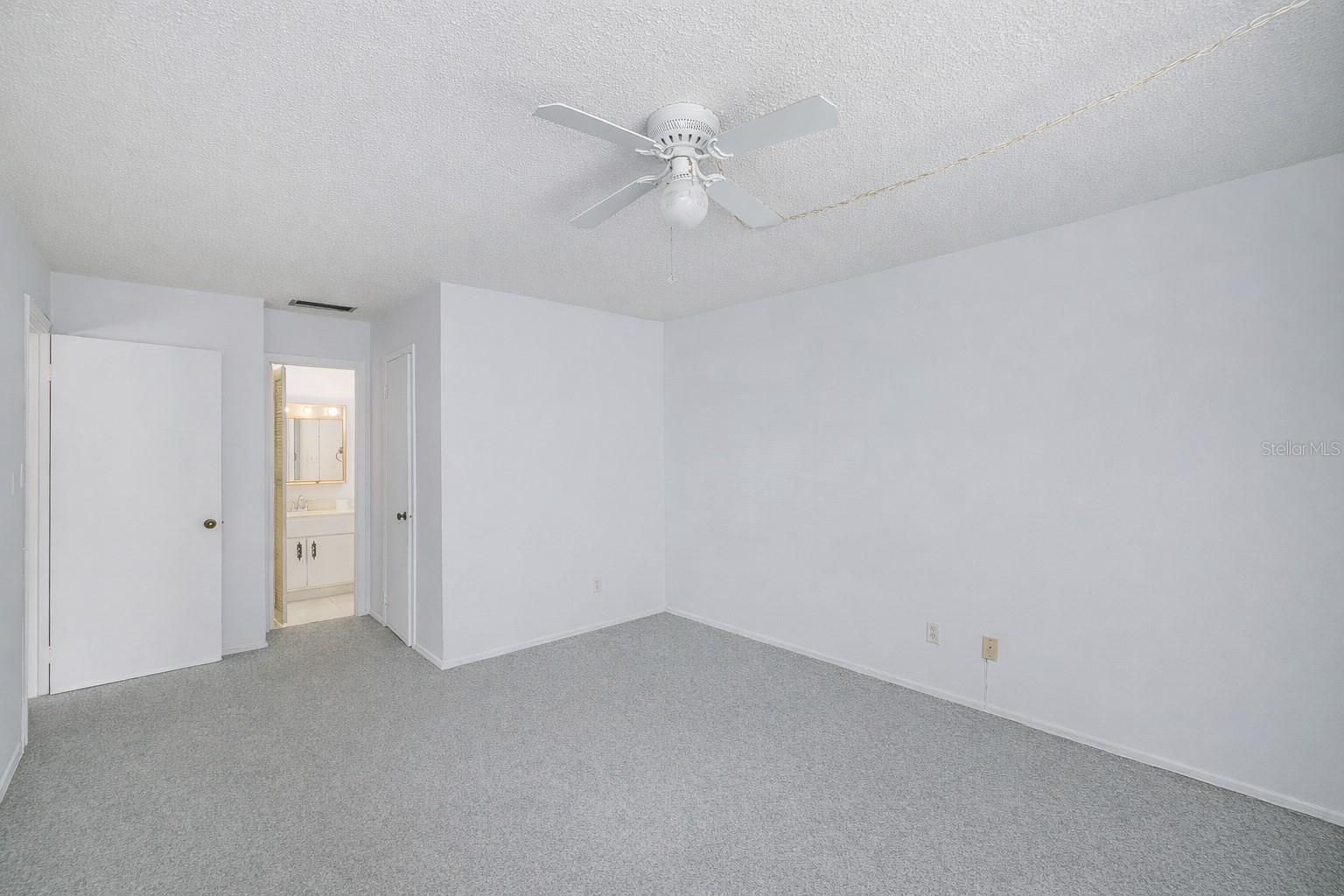 1143 85th Ter N #d Property Photo 12