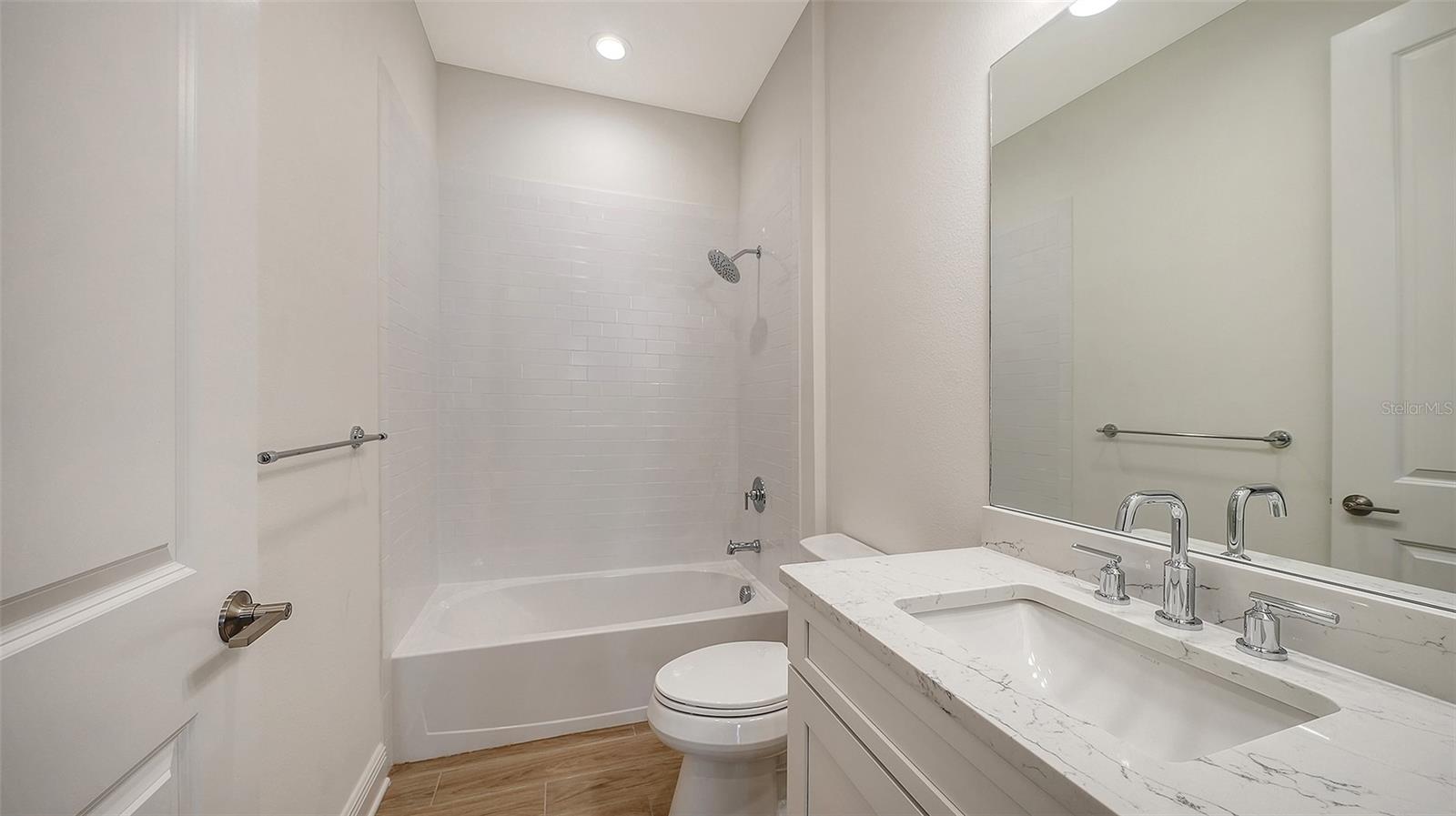 2114 Sylvester Palm Ln Property Photo 24