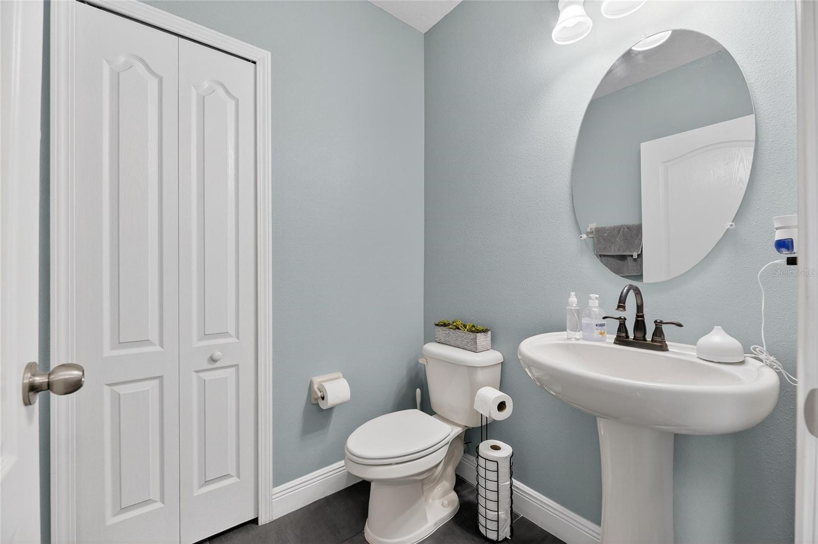 1504 Trailwater St Property Photo 20