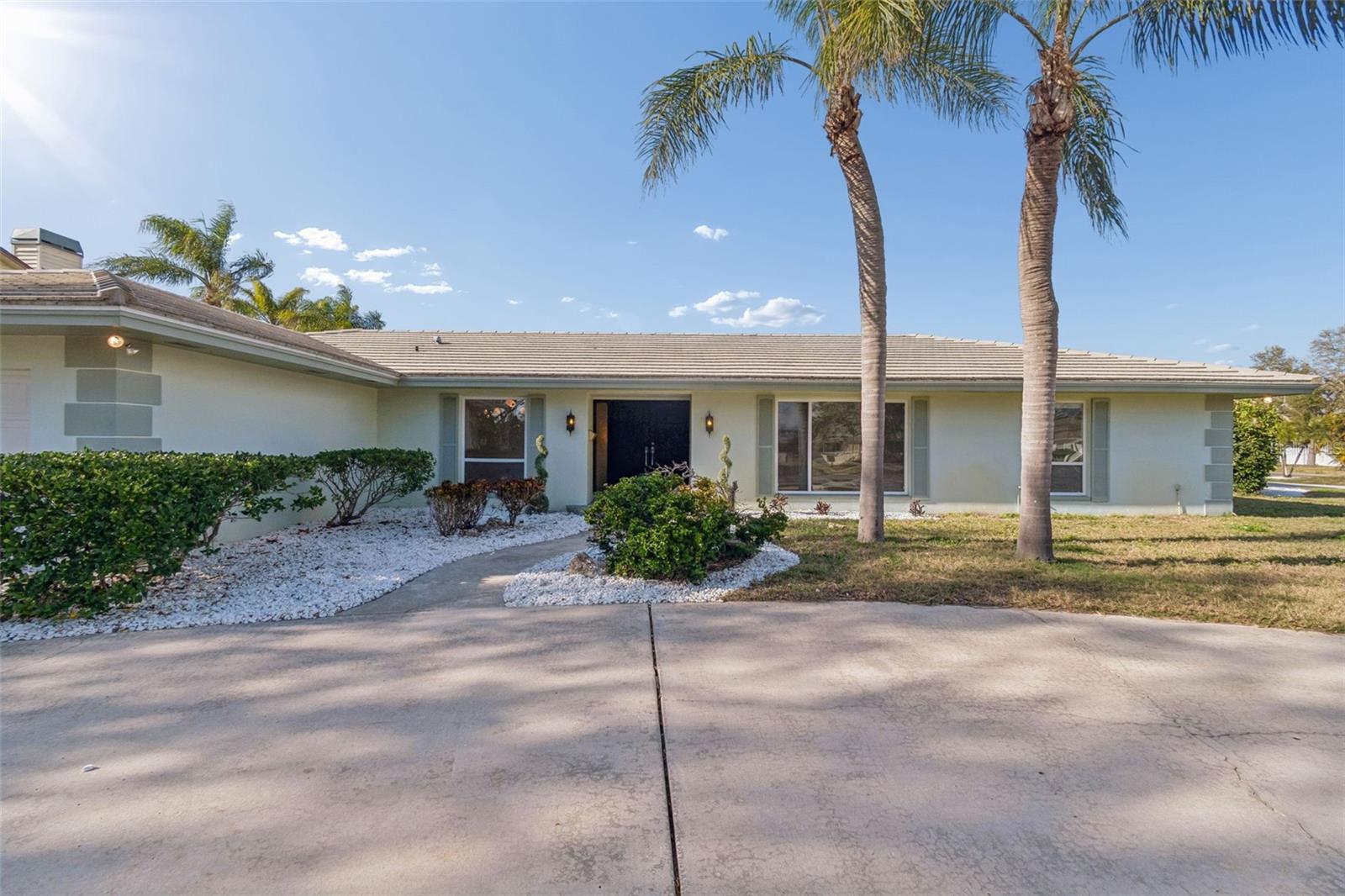 4415 Clearwater Harbor Dr N Property Photo 11