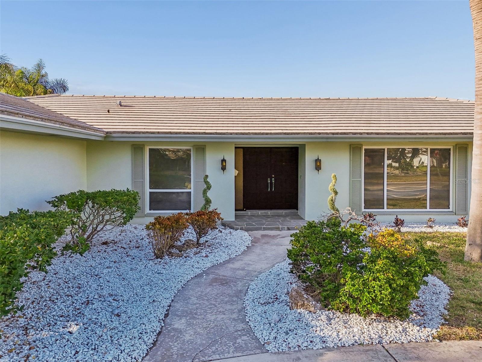 4415 Clearwater Harbor Dr N Property Photo 12