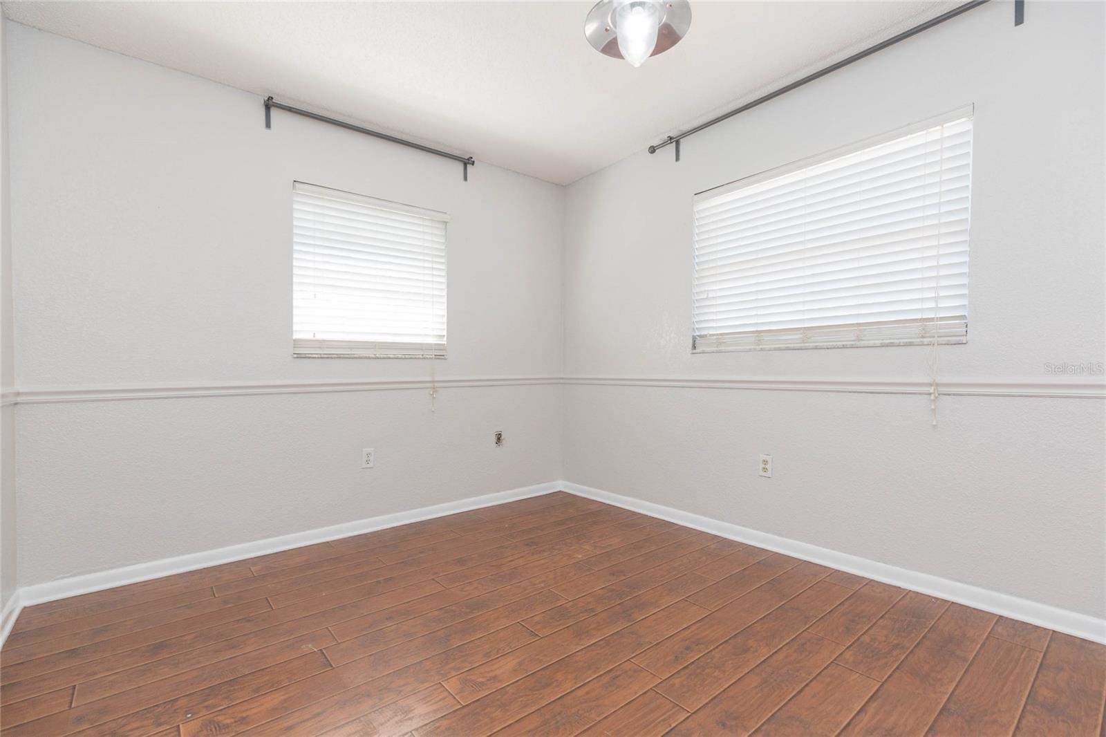 2307 Lincoln Ct Property Photo 18