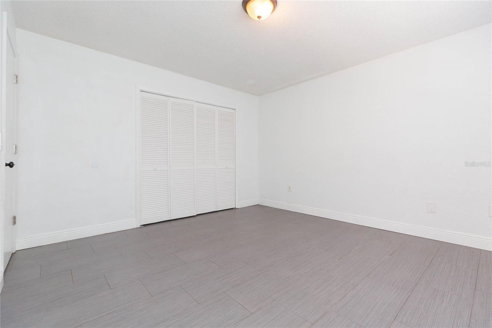 2307 Lincoln Ct Property Photo 25