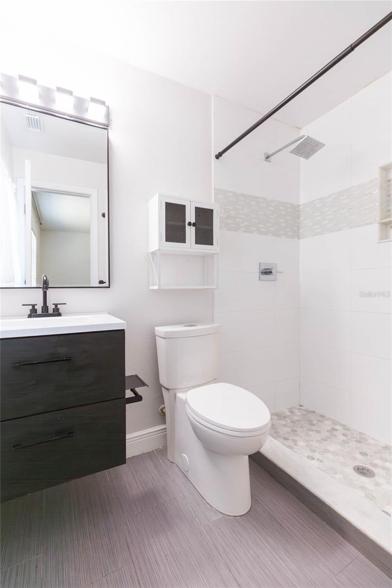 2307 Lincoln Ct Property Photo 26
