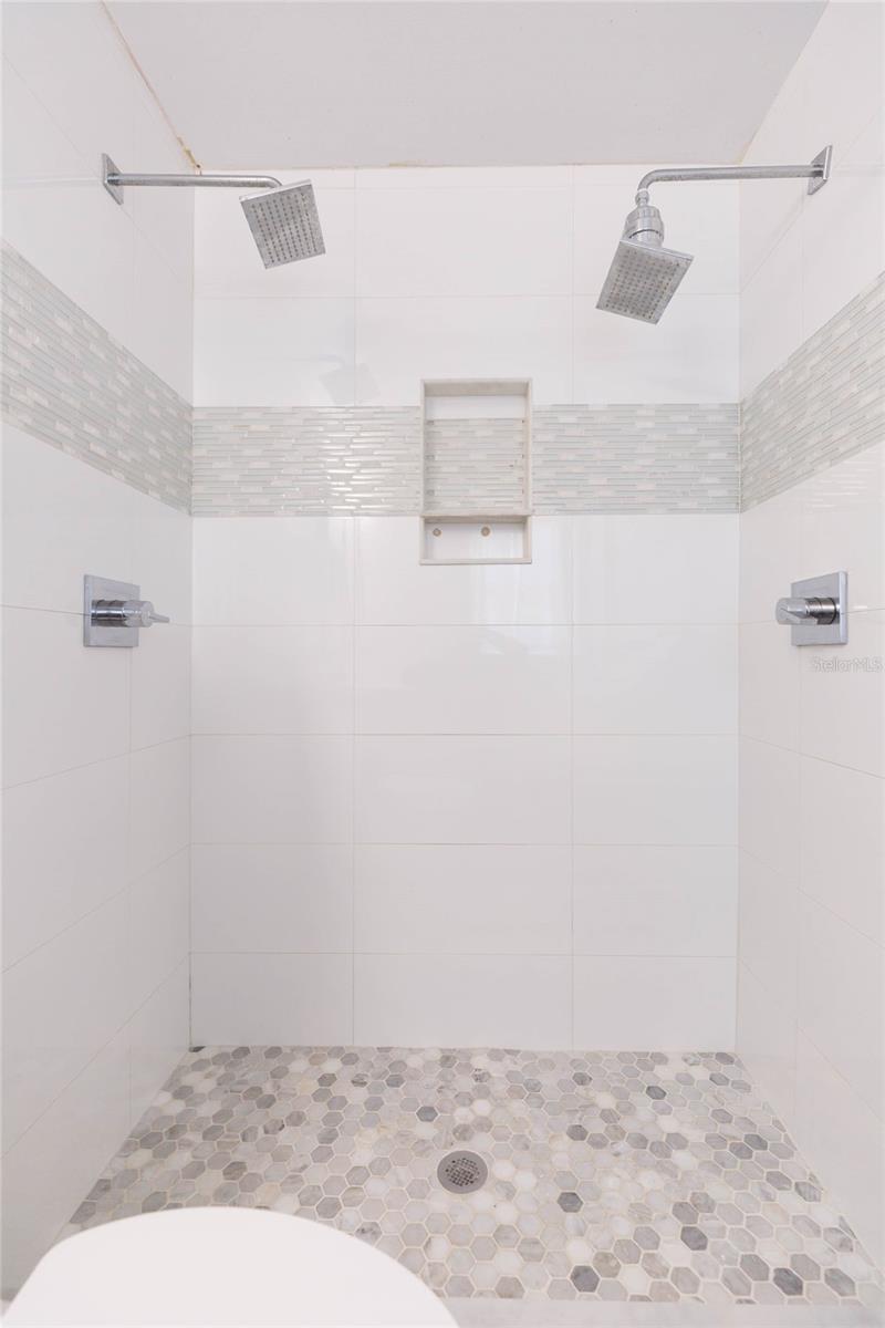 2307 Lincoln Ct Property Photo 27