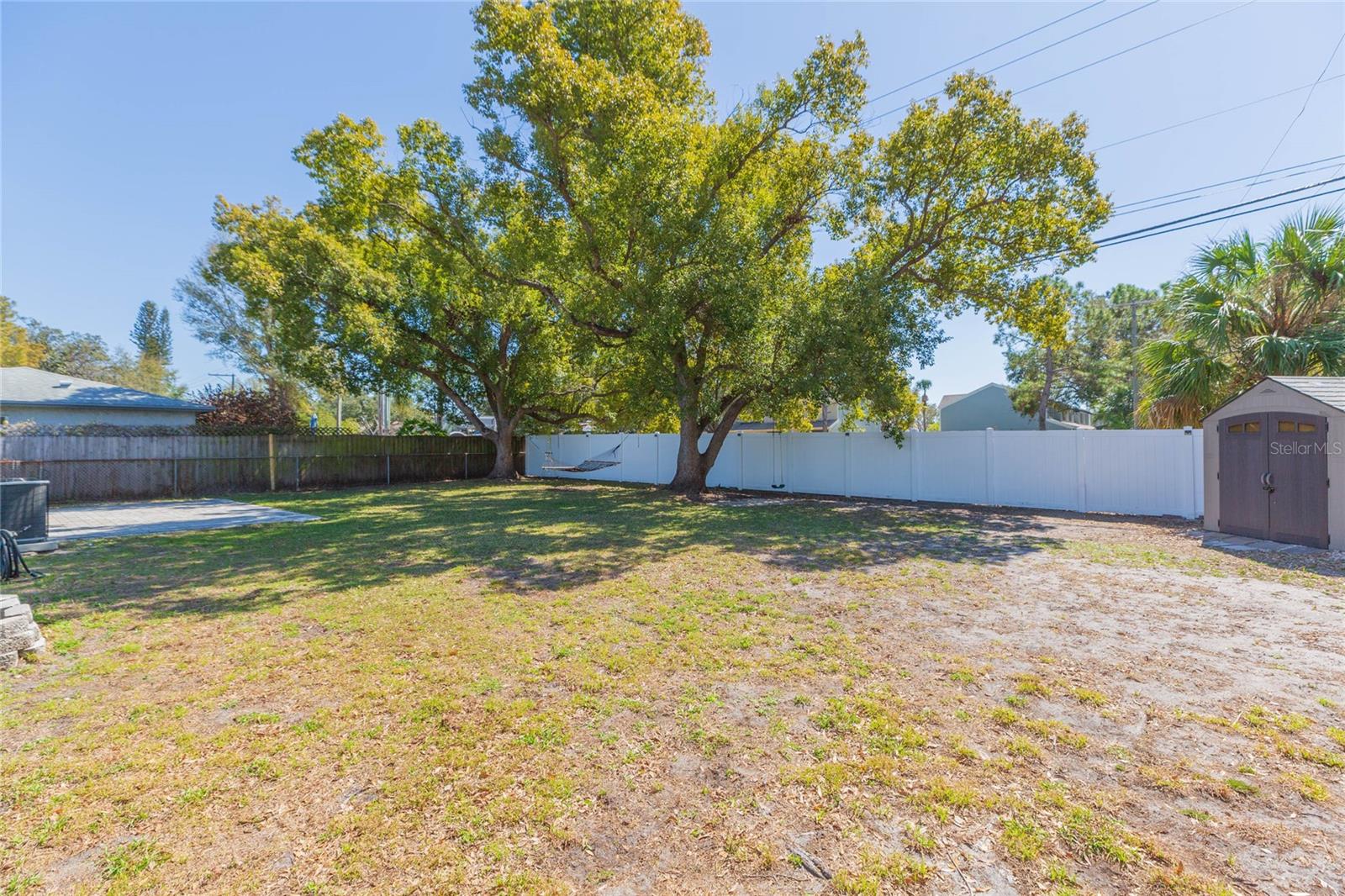 2307 Lincoln Ct Property Photo 32