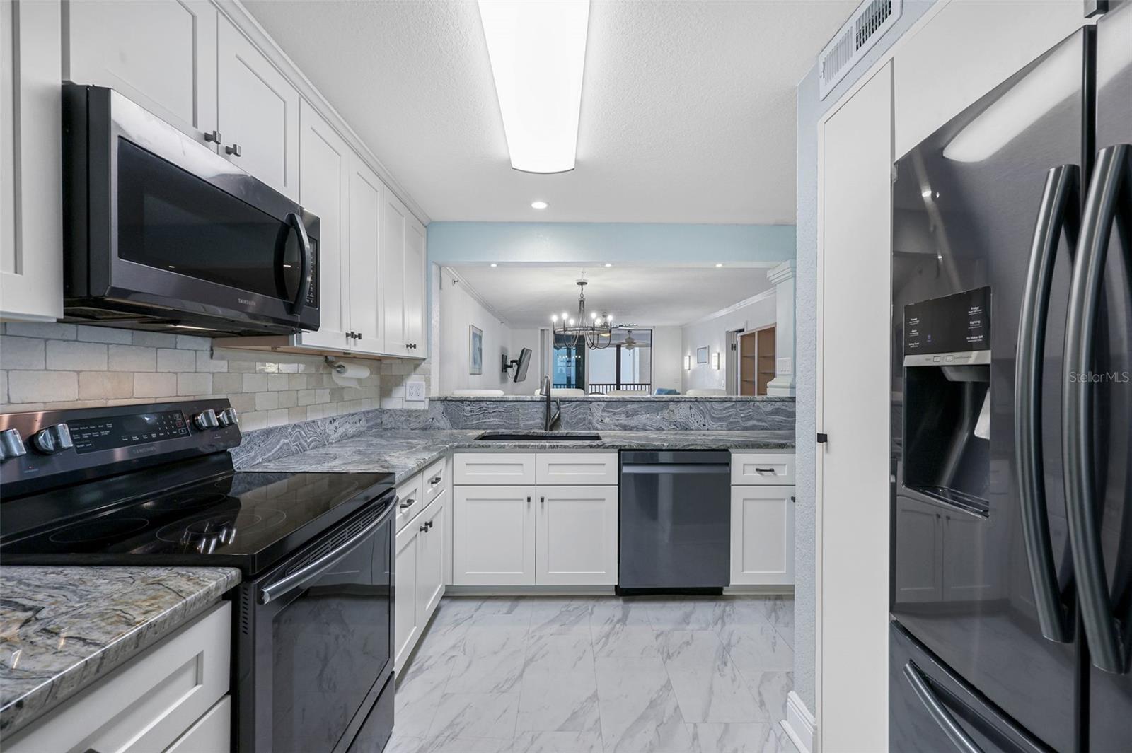14900 Gulf Blvd #304 Property Photo 6