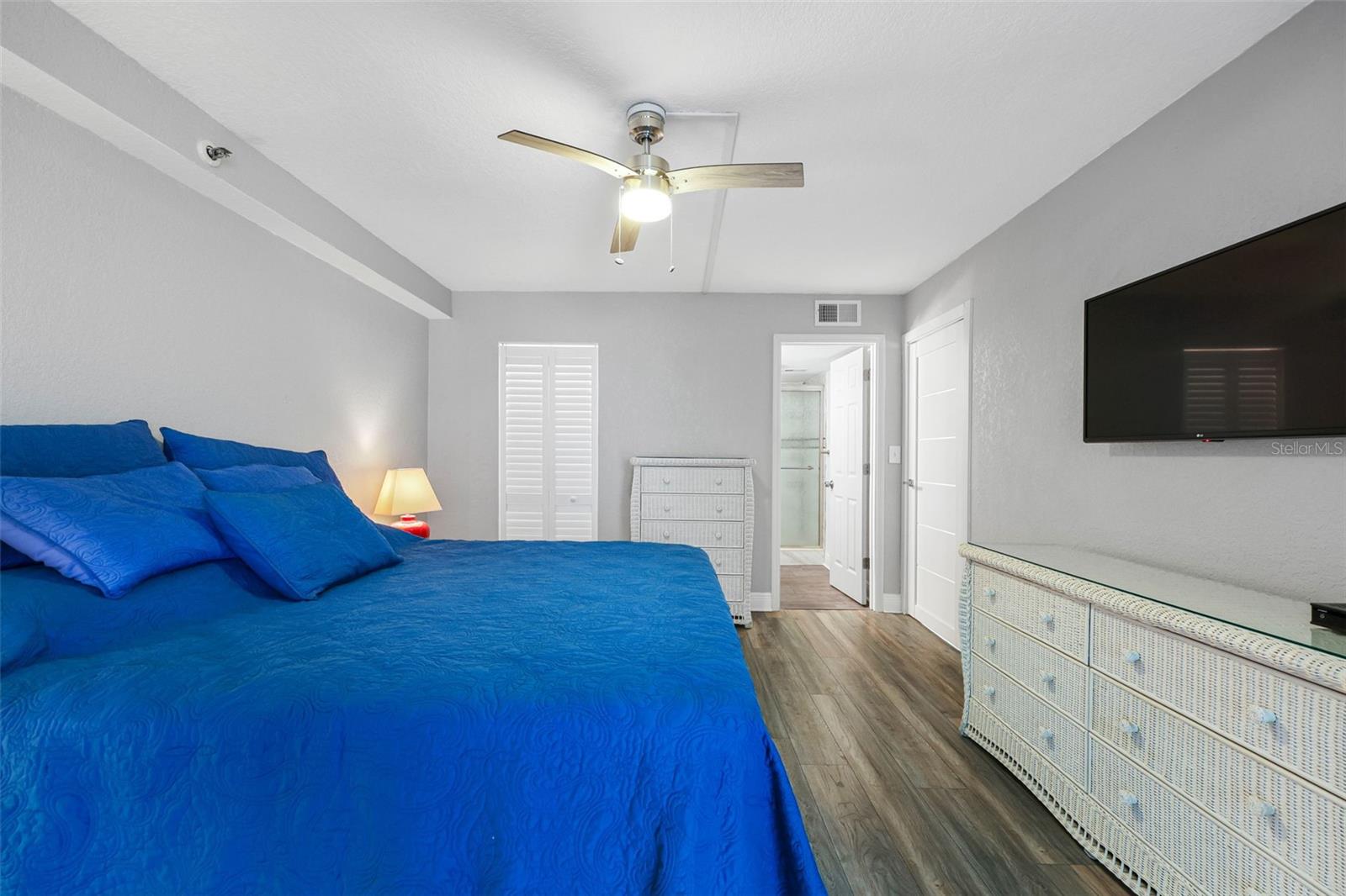 14900 Gulf Blvd #304 Property Photo 16