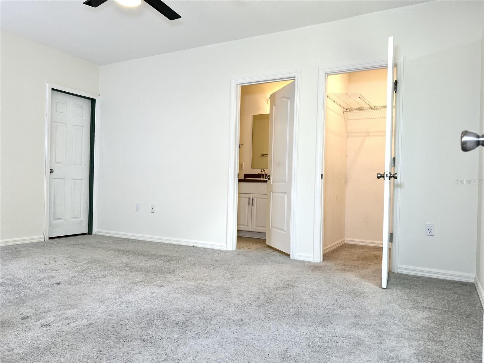 4096 Thunderbird Ave Property Photo 8