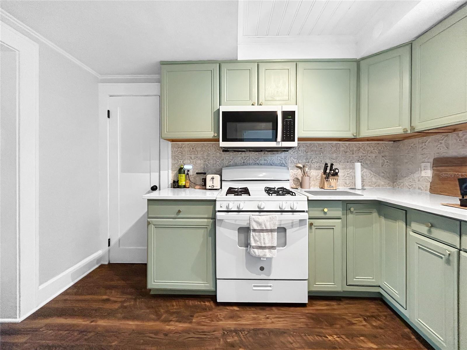 TB8481729 Property Photo 7