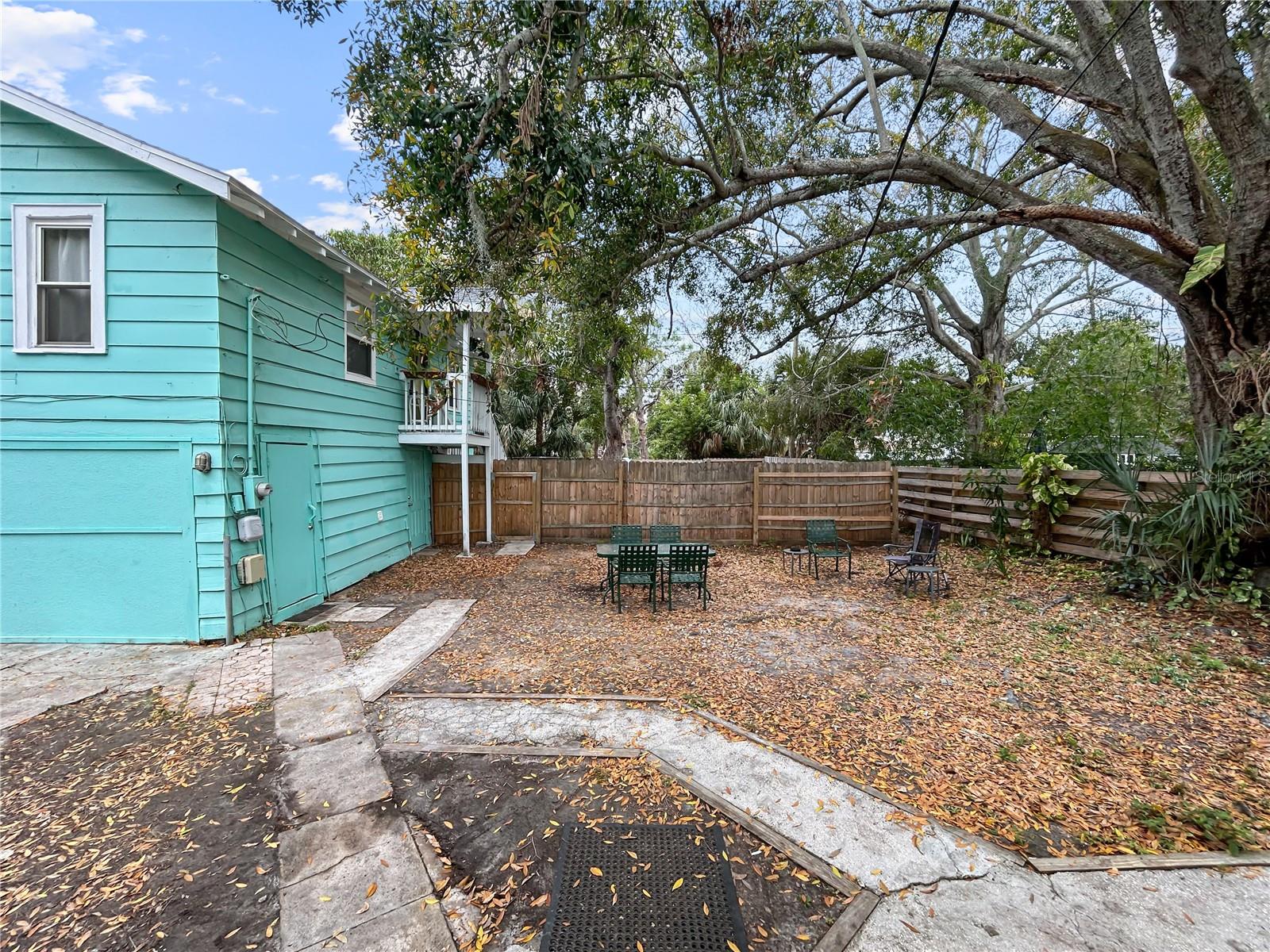 TB8481729 Property Photo 11