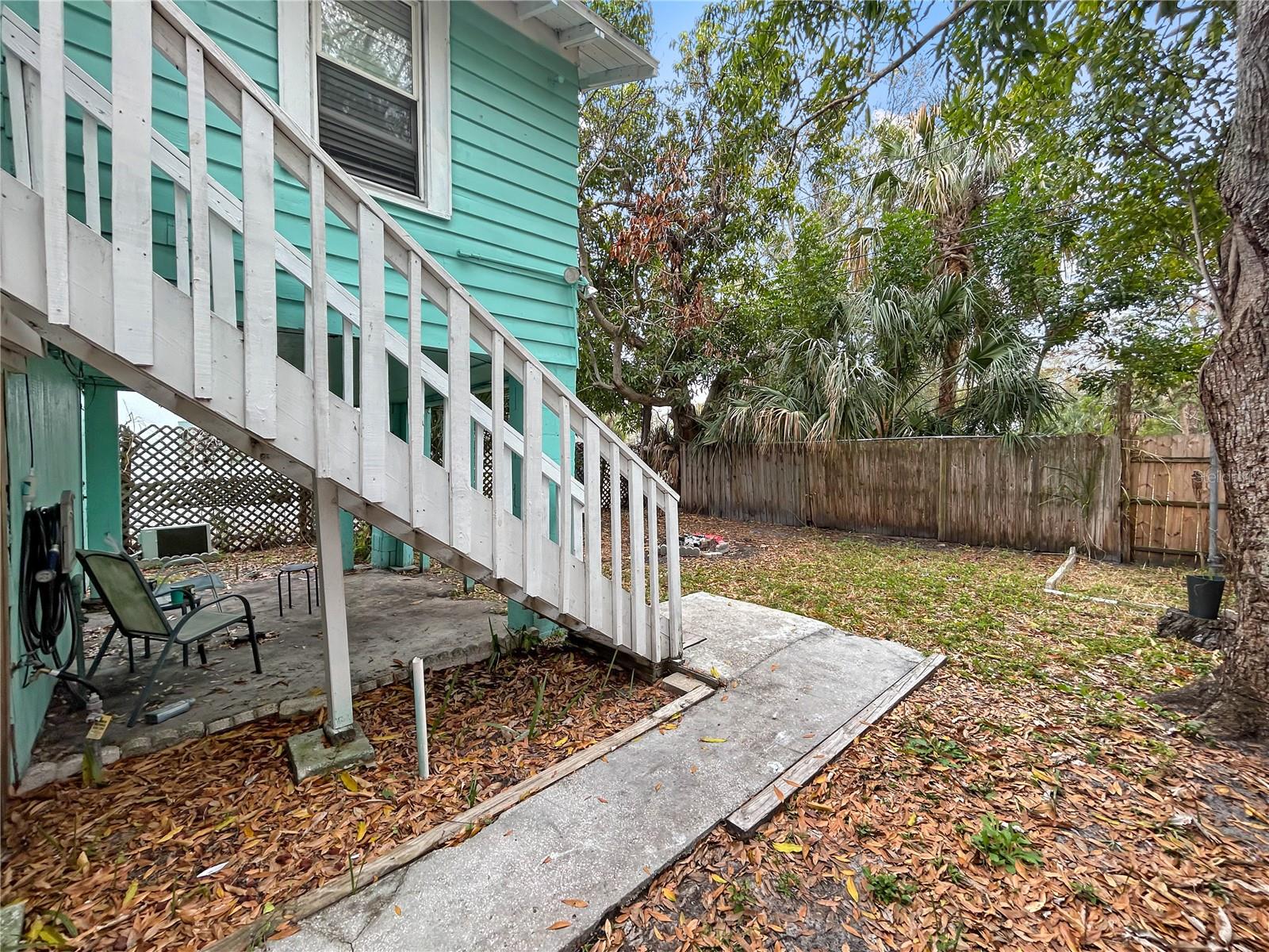TB8481729 Property Photo 30