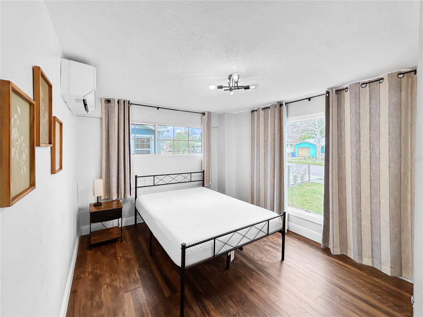 TB8481729 Property Photo 38
