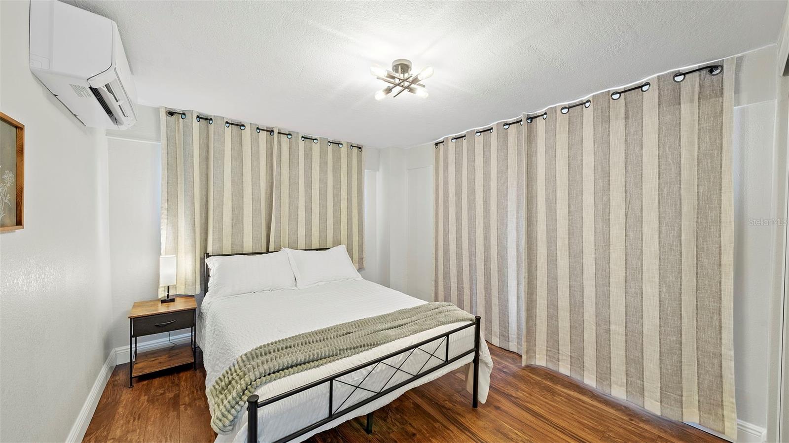 TB8481729 Property Photo 54
