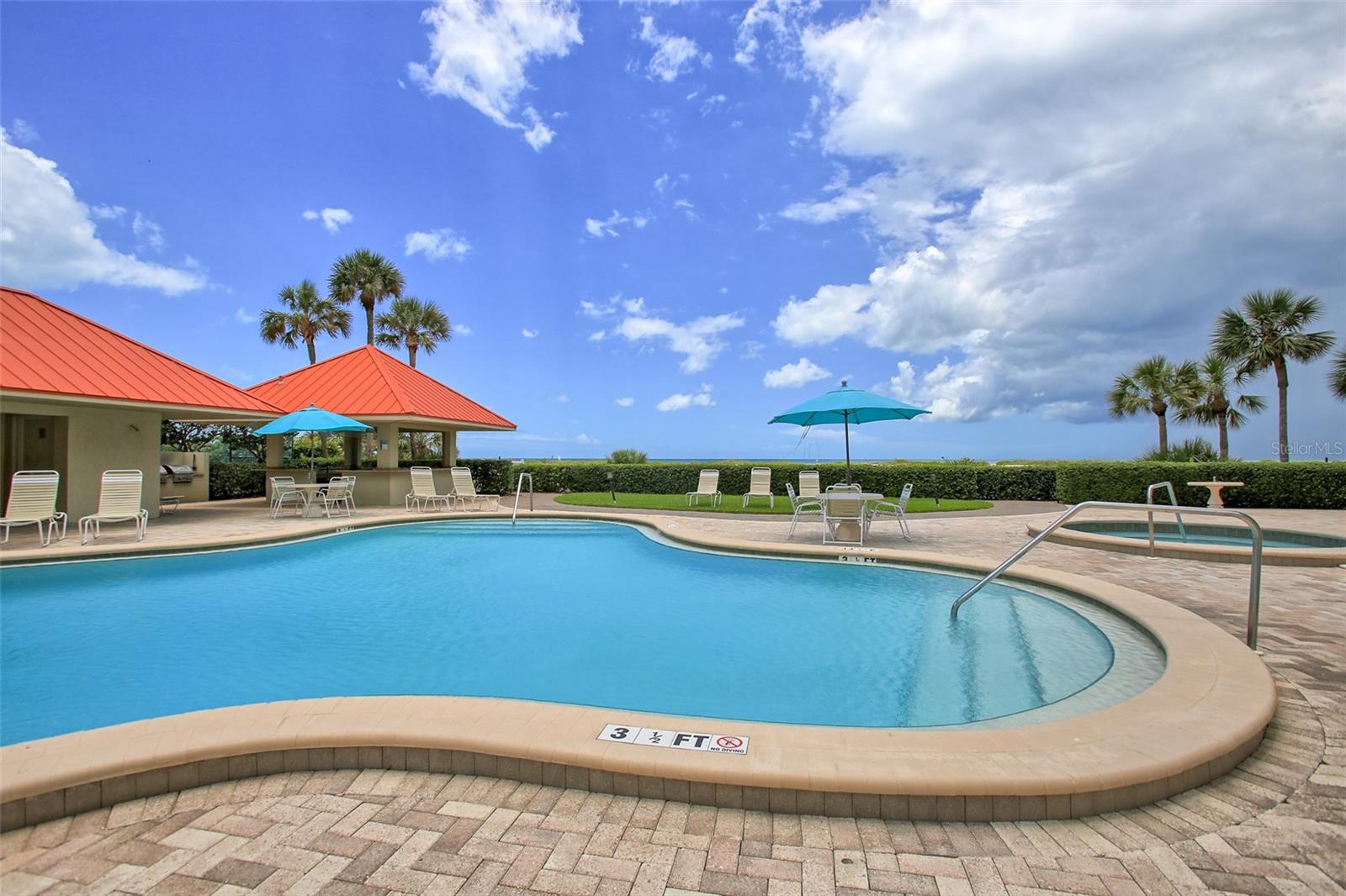 1290 Gulf Blvd #1002 Property Photo 5