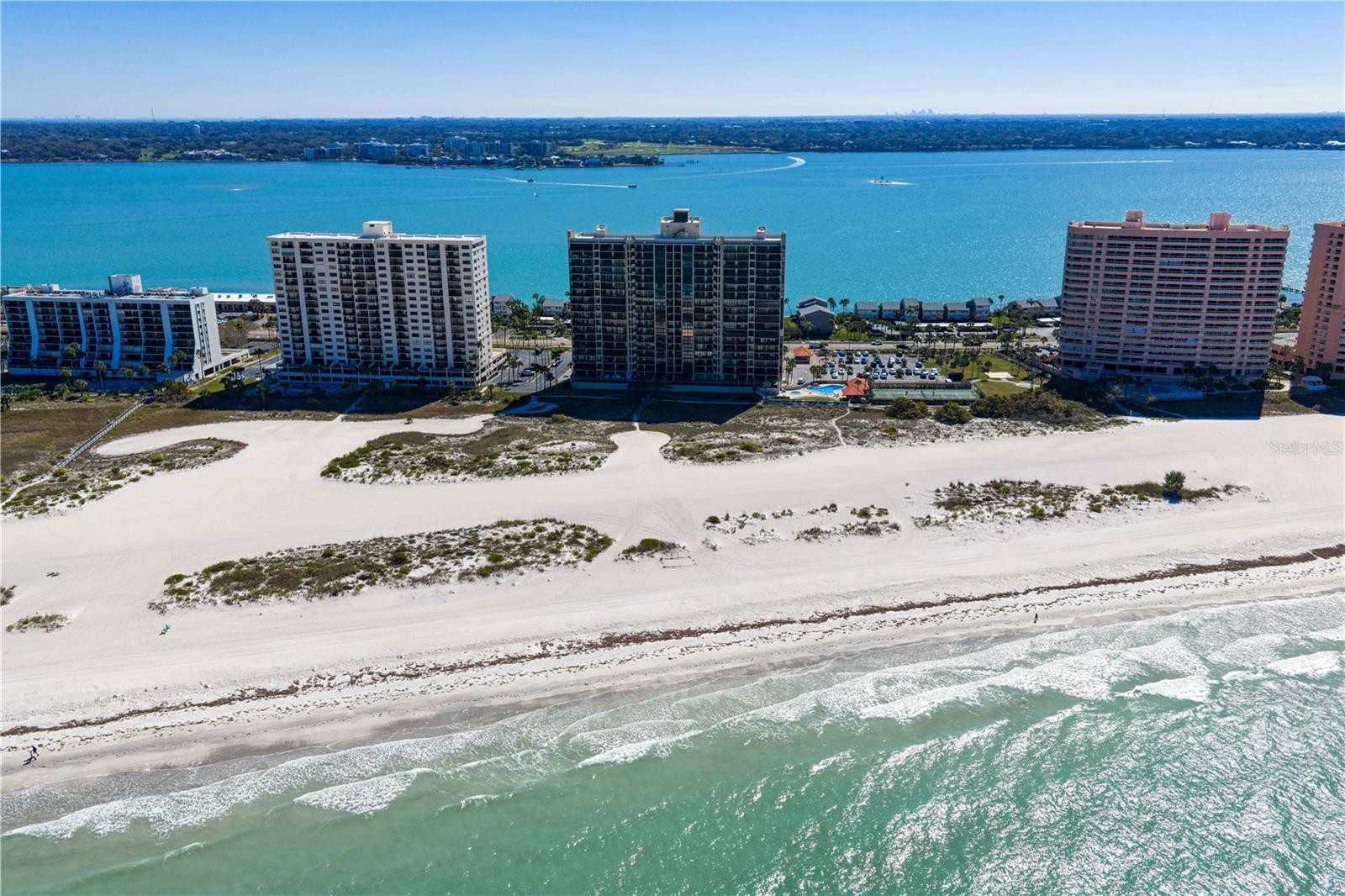 1290 Gulf Blvd #1002 Property Photo 49